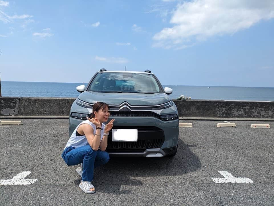 本橋菜子さんのインスタグラム写真 - (本橋菜子Instagram)「.   I 🩵 Citroen !!   さいこうにかわいい愛車で夏ドライブ満喫🚙🌊🌿 　　 @citroen  @citroen__ota  @tohojidousya  @tokyo_haneda_vickies」7月27日 9時15分 - nakomotohashi