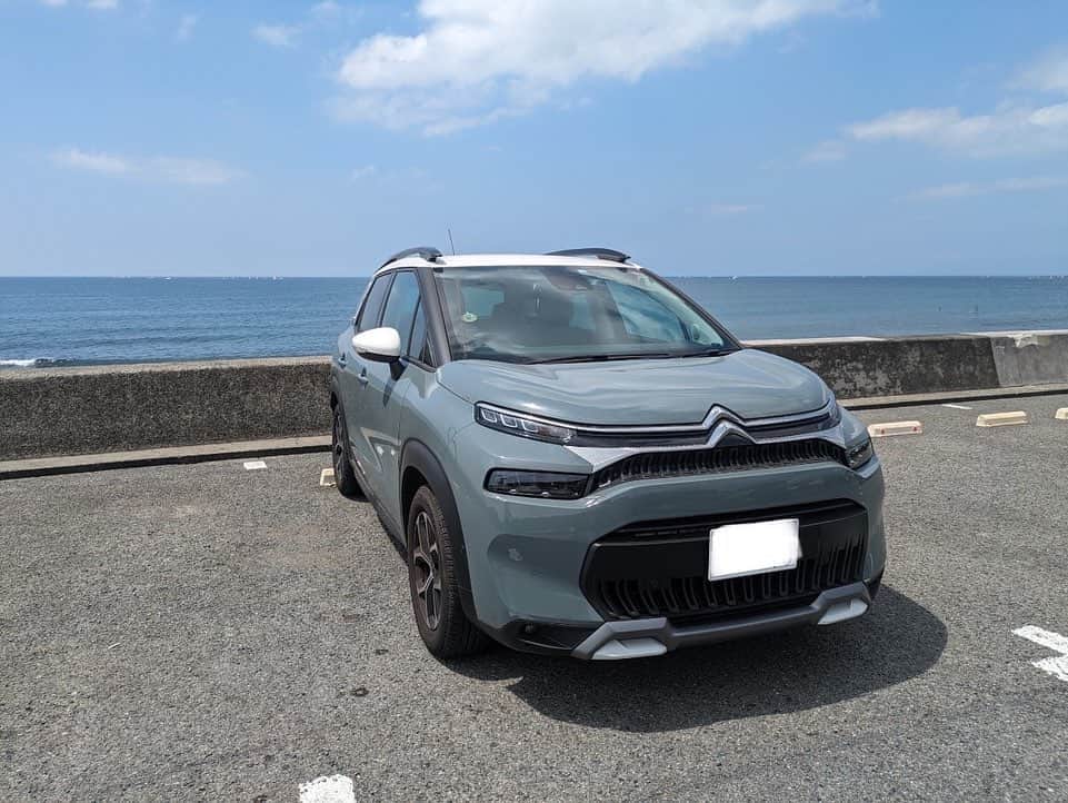 本橋菜子さんのインスタグラム写真 - (本橋菜子Instagram)「.   I 🩵 Citroen !!   さいこうにかわいい愛車で夏ドライブ満喫🚙🌊🌿 　　 @citroen  @citroen__ota  @tohojidousya  @tokyo_haneda_vickies」7月27日 9時15分 - nakomotohashi
