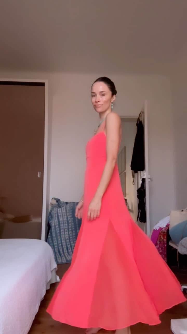 アビゲイル・スペンサーのインスタグラム：「Which look is your favorite? 💃🏻」