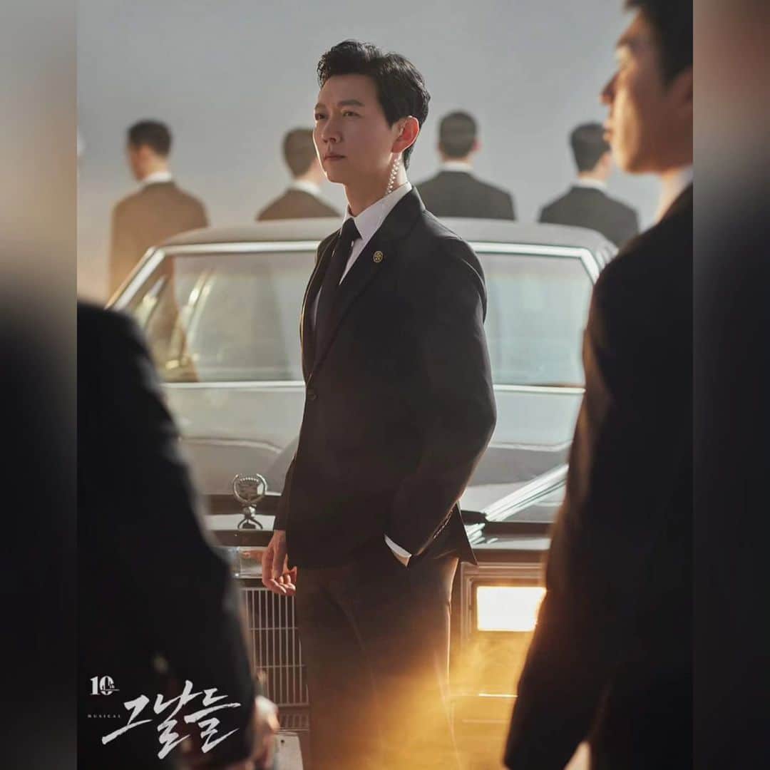イ・ゴンミョンさんのインスタグラム写真 - (イ・ゴンミョンInstagram)「몇컷 더 공개됬네요. #먼지가되어 #시베리안허스키 #나만늙었네  #감사합니다 #그날들」7月27日 9時22分 - coolmyung