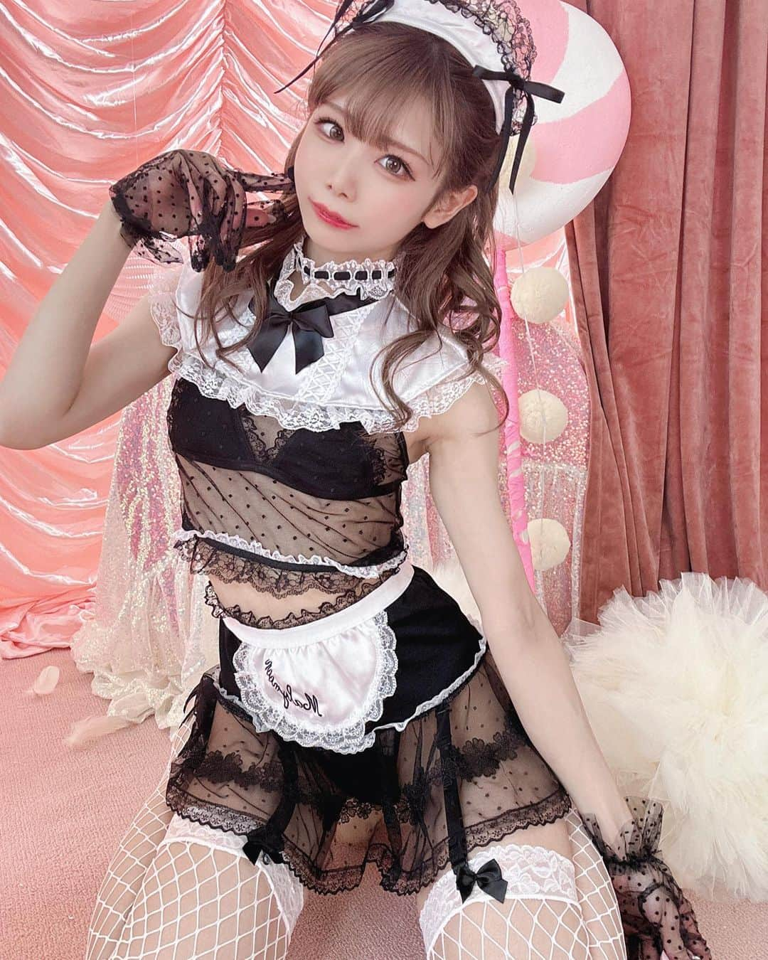 姫宮まほれのインスタグラム：「新作衣装♡透け感メイドさん🫧  Malymoonさんとコラボさせて頂いたコスランジェリーシリーズ  【透け感メイド】 現在予約受付中♡9月上旬より順次発送  こちらは透け感をメインイメージにした、メイドライクランジェリーです♪  ♡逆コスチューム要素が新しい♡  ♡中のインナーはお気に入りのものに変えて着ても可愛いので、 程よく見せたい下着がある方にもオススメ✨  ♡黒の透けドットで肌感も出せて 着てるのにセクシーなのがカメラマンさんからも人気の傾向あります✨ 撮影会やファンクラブ用撮影などにも 使いやすいです📸  可愛さもあざとポイントも使いやすさもたっぷりです♡   可愛いくてセクシーなお衣装が好きな子へのプレゼントにもおすすめです🎁  ぜひ撮影したお写真や自撮りを たくさんアップして頂けたら嬉しいです♪  私もマリムンさんのタグから見させて頂いてます🙏♡♡   他にもこだわりのコラボ衣装があるので  【#まほれコラボ 】から見てみてくださいね  #Malymoon #マリームーン #メイドコスプレ#メイド服 #セクシー衣装 #アイドル衣装#撮影会モデル #水着撮影会 #コスプレ衣装#セクシーコスプレ #コスチューム #インスタグラビア #自撮り女子  #可愛い下着 #ランジェリー撮影 #量産型ヲタク #量産型コーデ #ランジェリー撮影#  #コスプレ　#コスプレイヤー #インスタ女子#コンカフェ嬢#instagravure  #japanesecosplayer  #cosplaygirls#coser  #japanesekawaii」