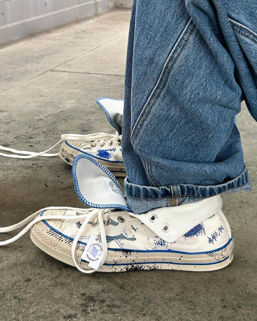 ADER errorさんのインスタグラム写真 - (ADER errorInstagram)「⠀ We inspired by 'archiving' memories.  Check our styling for @ader_error x @converse 2nd collaboration.   27th July, 1PM adererror.com」7月27日 9時32分 - ader_error