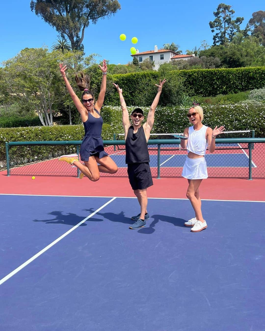 ジョーダナ・ブリュースターさんのインスタグラム写真 - (ジョーダナ・ブリュースターInstagram)「@pilatesandor crushing  his first time and every time #dancer #pickleball #letsgo」7月27日 9時44分 - jordanabrewster