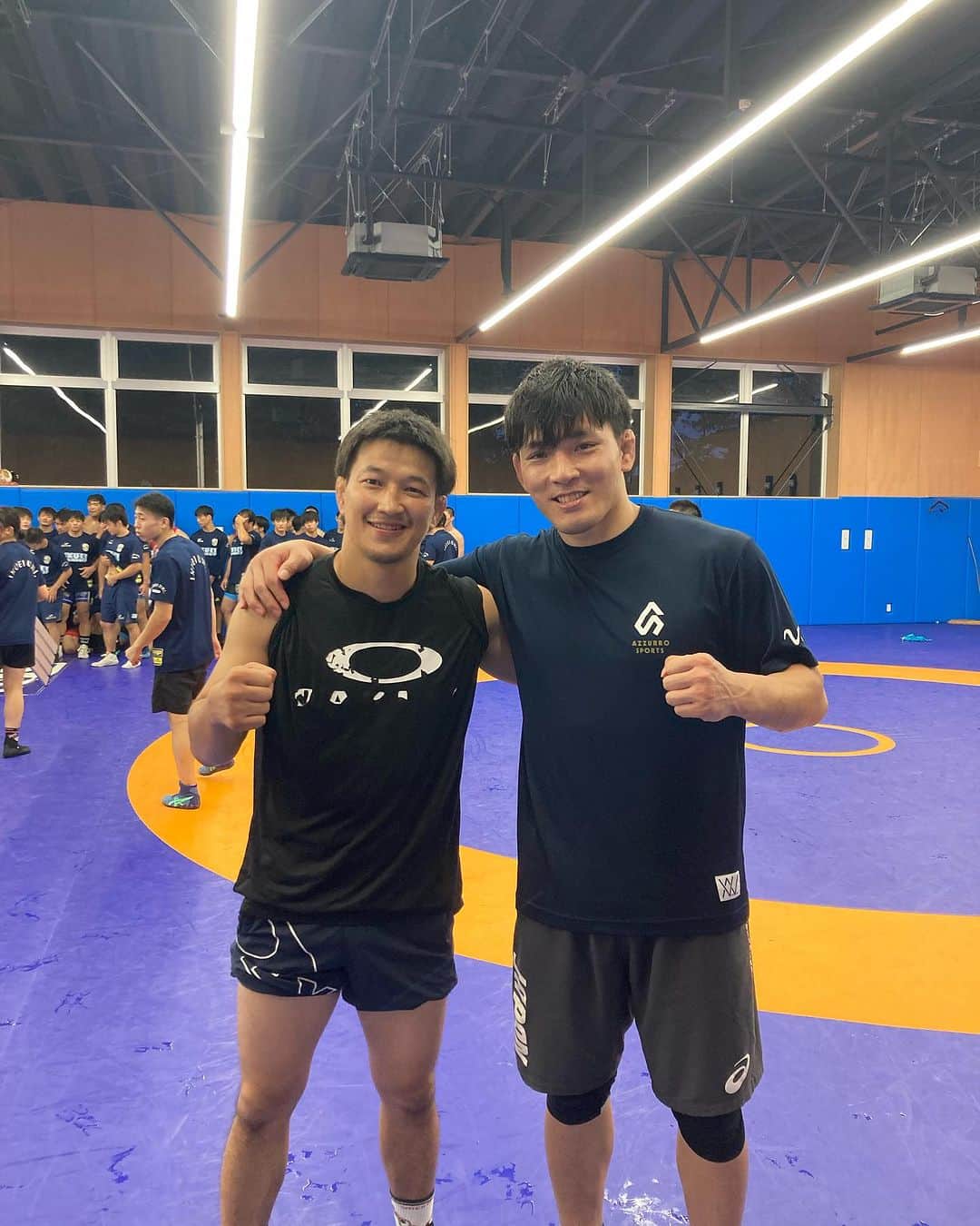 高谷惣亮のインスタグラム：「The other day, I took Takudai wrestlers to Ikuei University for a training session.  Ryutaro Matsumoto is a famous athlete who won a bronze medal in the 60kg Greco weight class at the London Olympics. I competed with him in London, and I still remember how impressed I was.  I asked Ryutaro for his help, and he graciously accepted my request. Thank you very much.  As for practice, many of the players who lead the university Greco team, including Harada, who recently became a member of the World Championships team, practiced very hard. It was a great inspiration for our Takushoku members.  I am originally a freestyle player, but I would like to learn both freestyle and greco in order to strengthen both. I would like to thank Ryutaro, Yanagawa Sensei, and Coach Ueno for their detailed guidance this time. I look forward to working with you again.  先日、拓大の選手を連れて育英大学の方へ出稽古へ行ってきました。  隆太郎先生はロンドン五輪でグレコ60kg級で銅メダルを獲得した名選手です。私も一緒にロンドンで戦ってきましたがその感動は今でも覚えています。  その隆太郎先生にお願いしたところ、快く受け入れていただきました。ありがとうございます。  練習に関しても、先日世界選手権代表となった原田選手を含め大学のグレコを引っ張る選手が多いのでとてもハードな練習をこなしていました。 うちの選手達にもとても良い刺激になりました。  私自身は元々フリーの選手ですが、指導に関して、フリーもグレコも学んで両方強くしていきたいと思っています。今回細かい指導もしてくださった隆太郎先生はじめ柳川先生、上野コーチ、ありがとうございました。 またよろしくお願いします。」