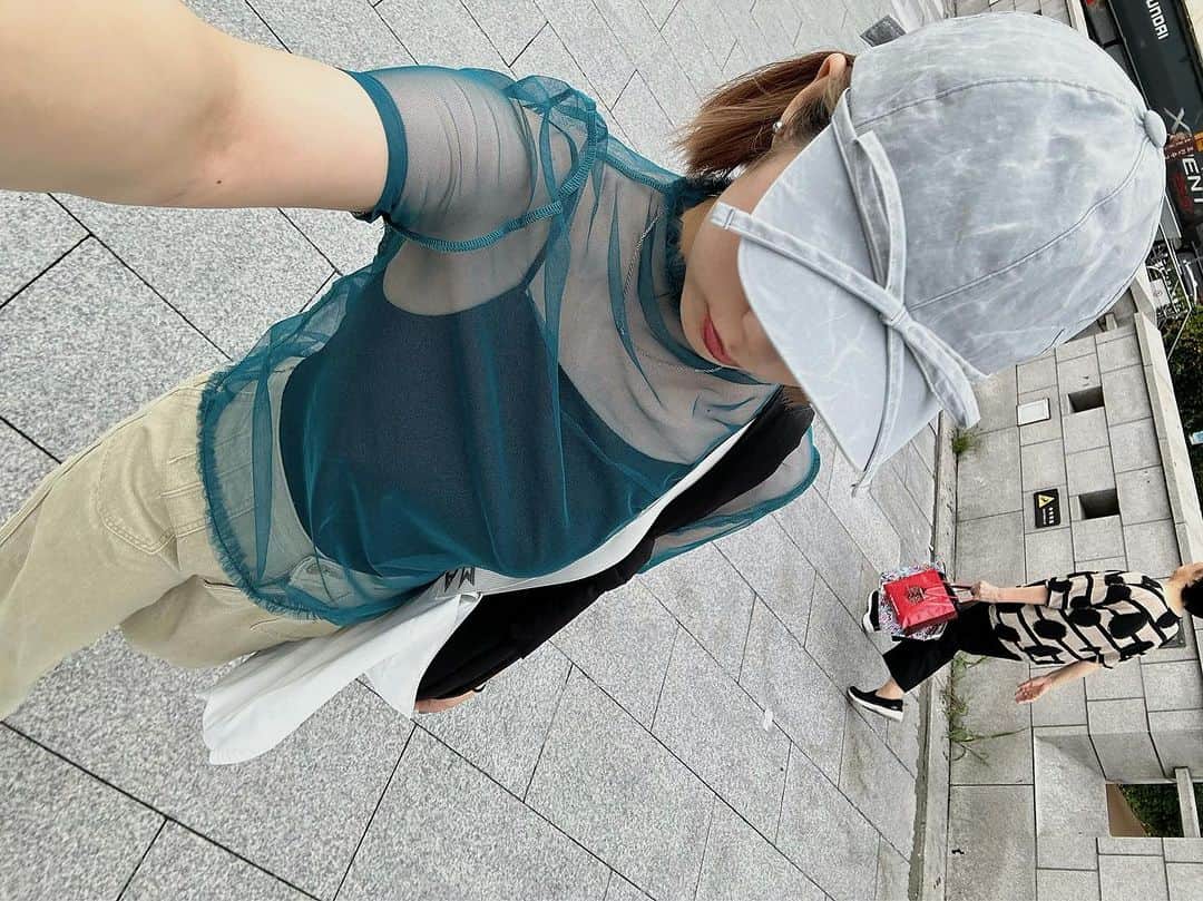 相羽瑠奈のインスタグラム：「🩶 🦕🥂🎵」