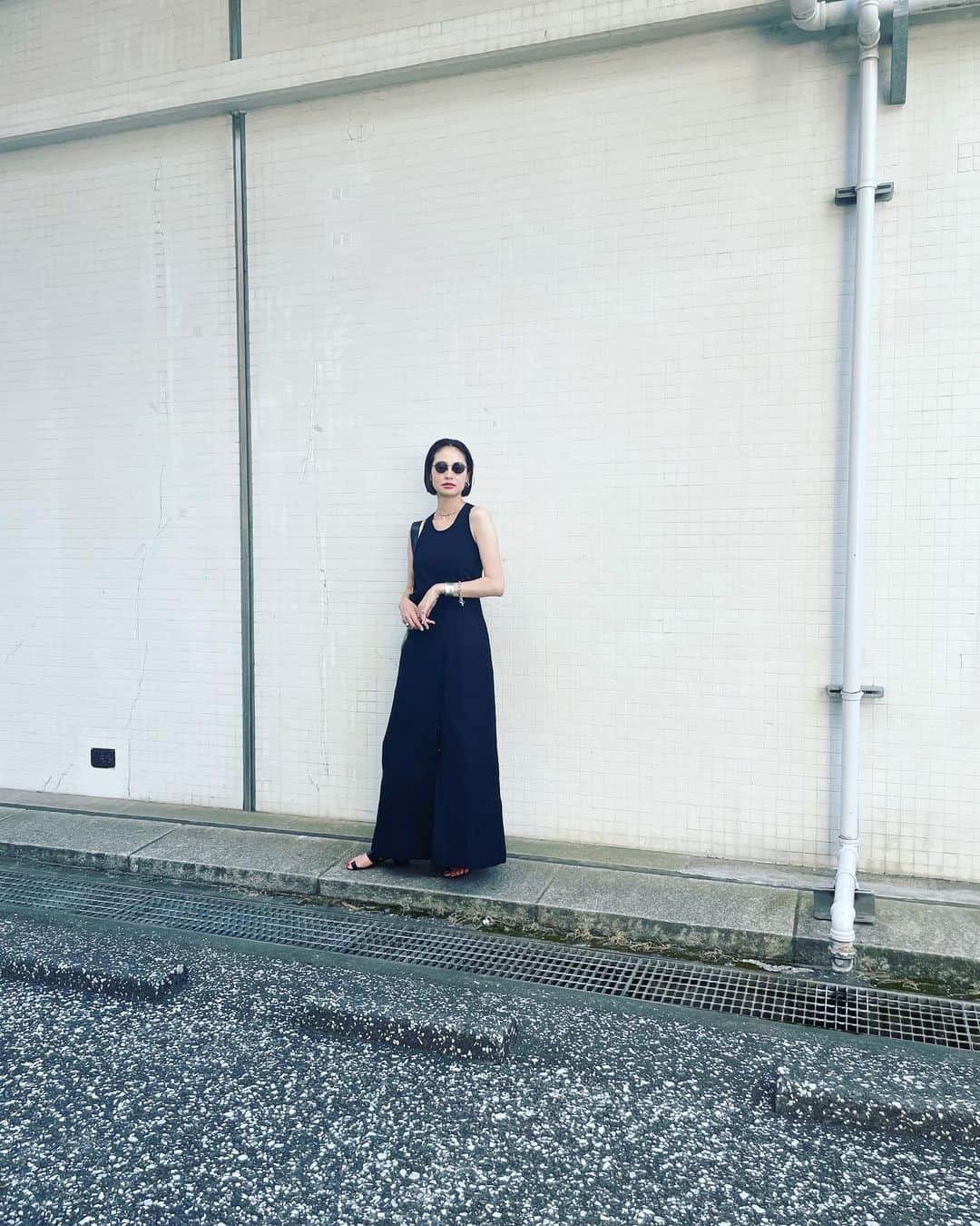 二ノ宮和佳子さんのインスタグラム写真 - (二ノ宮和佳子Instagram)「毎日、暑いねー いつかのallBlack🖤  明日は、 @aewen_matoph 23aw立ち上がり 新作たくさん入荷しますよ お楽しみに♡  #allblack #styling」7月27日 10時15分 - wakako.ninomiya