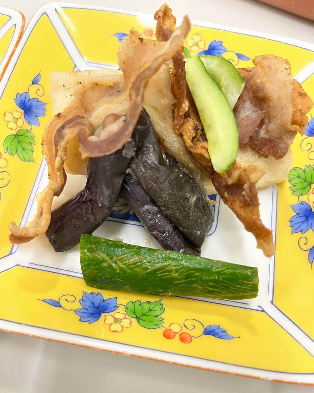 牧野克彦さんのインスタグラム写真 - (牧野克彦Instagram)「うちの部署にはSさんという天才料理人がいて、月に1回ランチタイムに部員に絶品料理を振る舞ってくれるのです。これが驚きの美味しさなのです。幸せすぎます。」7月27日 10時40分 - makinokatsuhiko
