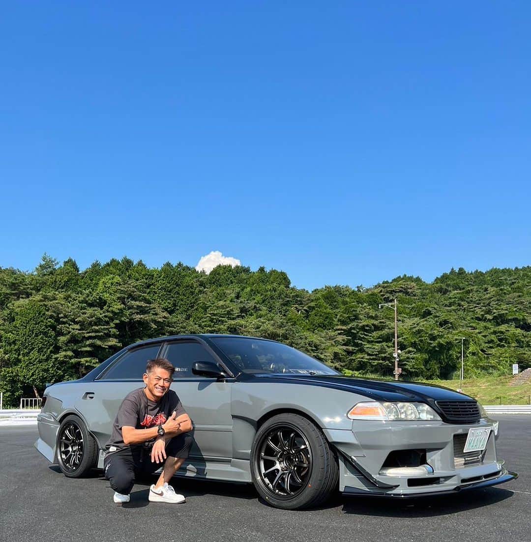 織戸学のインスタグラム：「本日快晴  ブリッドのシートは いつでも優しくholdしてくれる。  少し 走ると やりたい事増えちゃうな  次は あれだな  linkへ  @bride_japan  @bride_japan_drift   @130ryokohama」