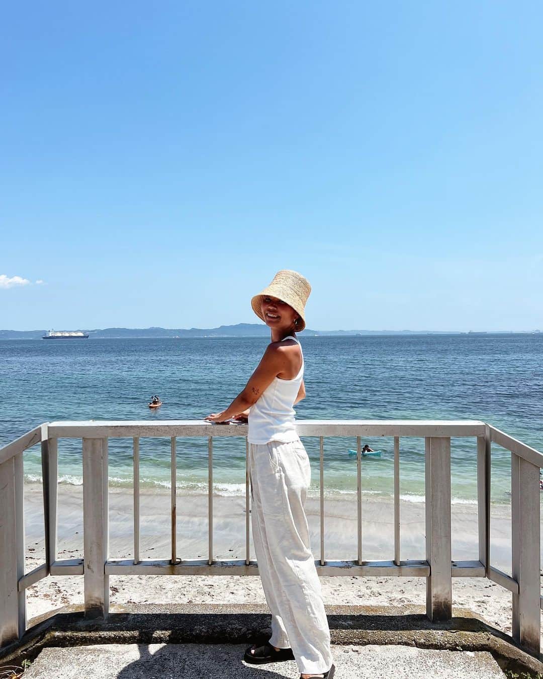 SAWAさんのインスタグラム写真 - (SAWAInstagram)「横須賀も好きなんだよな🥹🫶  実家から歩いて行ける海があって、 最近は美味しいカフェなんかも出来ちゃって、 とってもとっても心地の良い場所💕💕」7月27日 10時50分 - teno_sawa