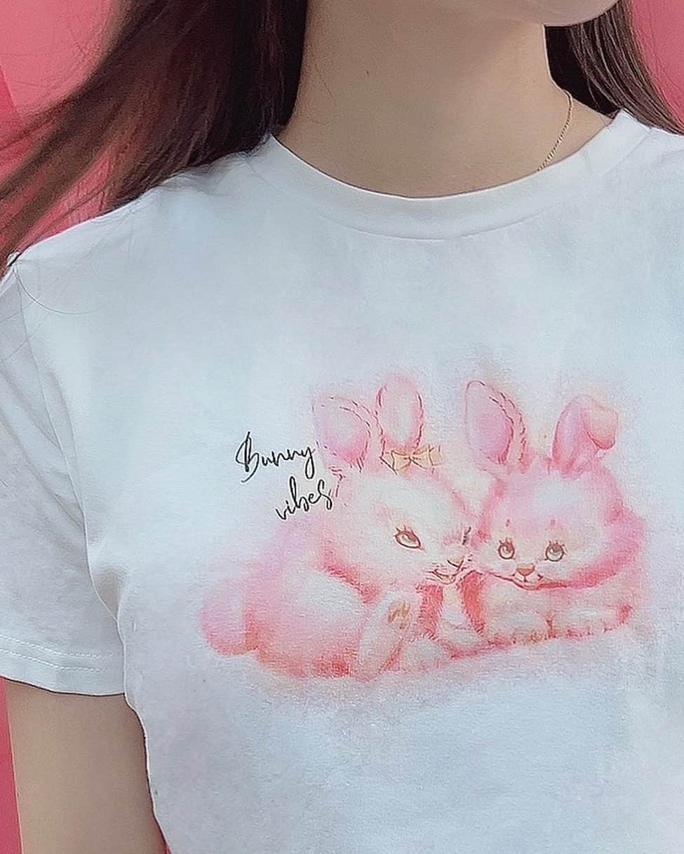 宮島小百合さんのインスタグラム写真 - (宮島小百合Instagram)「＠shopcider ＠shopcider_jp  🎈🤍🎈🤍🎈🤍 割引コード:SAYURI222_TT うさぎのTシャツはどんなコーデにも合わせやすい♡ スカートでも、ジーパンもいいかも🐰  #ショップサイダー#サイダー#shopcider#cider」7月27日 11時08分 - sayuri_kakaka