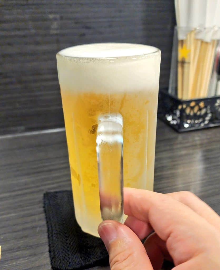 ケニチさんのインスタグラム写真 - (ケニチInstagram)「このキンキンに冷えたビールを見て少しでも涼しくなっていただけたらと思います🍺 #ビール　#生ビール　#ケニチ」7月27日 11時12分 - kenichiosaka