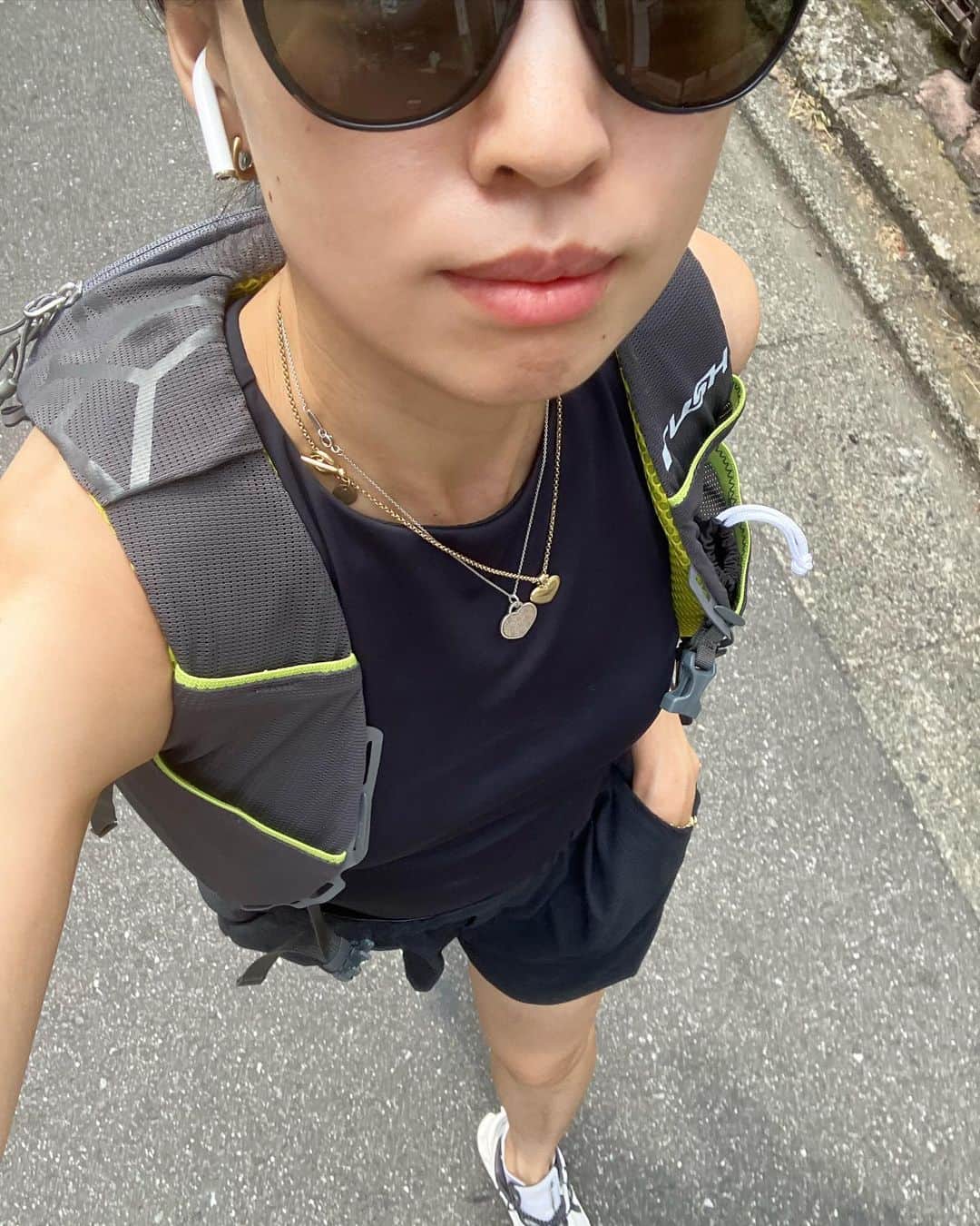 吉田麻衣子のインスタグラム：「🕶️REEDMACE  植物由来のBiO-Matterフレームがこれまた軽いのと、日差しに弱すぎる私の目が完全に守られるレンズ💯」