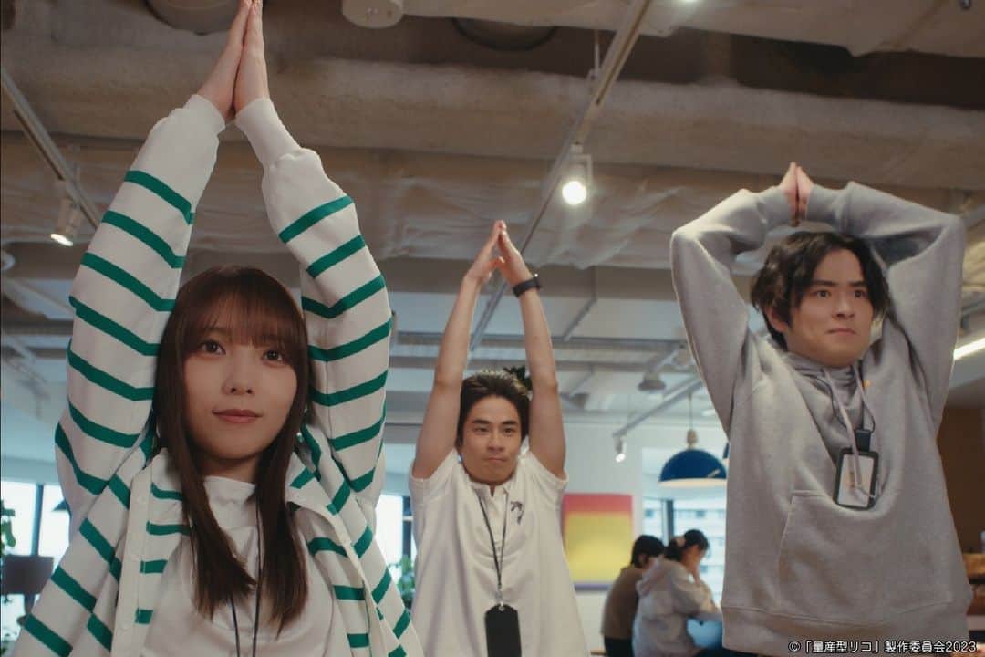 量産型リコ-プラモ女子の人生組み立て記-のインスタグラム：「. 🤖今夜24:30放送 　#量産型リコ 第5話🤖  #ドリクレ5人組 は プラモデル研修を通して 一致団結できるのか…  そして… 今回は"プラモデルと音楽"にも ご注目ください♬  #与田祐希 #望月歩 #前田旺志郎 #市川由衣 #矢柴俊博 #藤井夏恋 #石田悠佳 #天川れみ #森下能幸 #マギー #田中要次 #ドム」