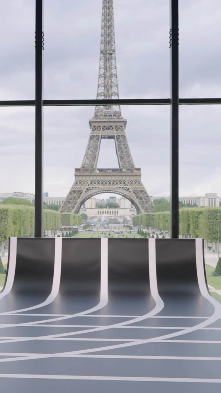 LVMHのインスタグラム：「LVMH is premium partner of the Olympic and Paralympic Games @paris2024   Take a look back at the evening launch of this unprecedented partnership, which will enhance France’s image worldwide.  —  LVMH devient partenaire premium des Jeux Olympiques et Paralympiques de @paris2024.  Retour sur la soirée de lancement de ce partenariat inédit qui permettra de faire rayonner la France dans le monde entier.   #LVMH #Paris2024 #ArtisanDeToutesLesVictoires」