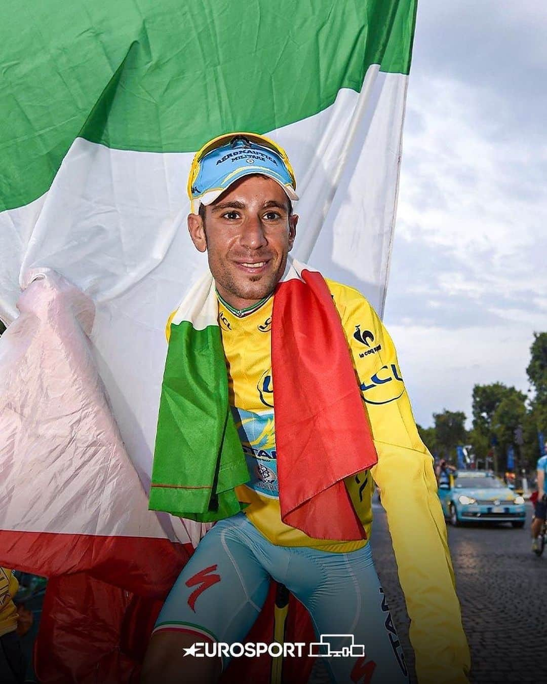 ヴィンチェンツォ・ニバリさんのインスタグラム写真 - (ヴィンチェンツォ・ニバリInstagram)「Un trionfo meraviglioso: 9 anni fa, Vincenzo Nibali vinceva il Tour de France 2014 , diventando il primo italiano a riuscirci dopo Marco Pantani! 💛🇮🇹  #Ciclismo #Cycling #Nibali @vincenzonibali」7月27日 21時12分 - vincenzonibali