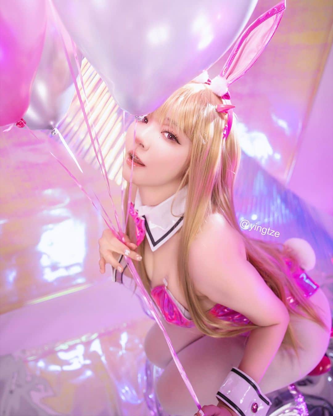 YingTzeさんのインスタグラム写真 - (YingTzeInstagram)「How do I look in this Bunny Suit ~ Darling ? 🐰💜  Viper Toxic Rabbit is Set C for this month’s photo set ! This set is so PINK I love it so much 💋 All photo sets will be available on 28th July ✨  📸 @prestonles.ig  Studio @peoplegraphy   #Nikke #nikkegoddessofvictory #viper  #nikkecosplay」7月27日 21時16分 - yingtze