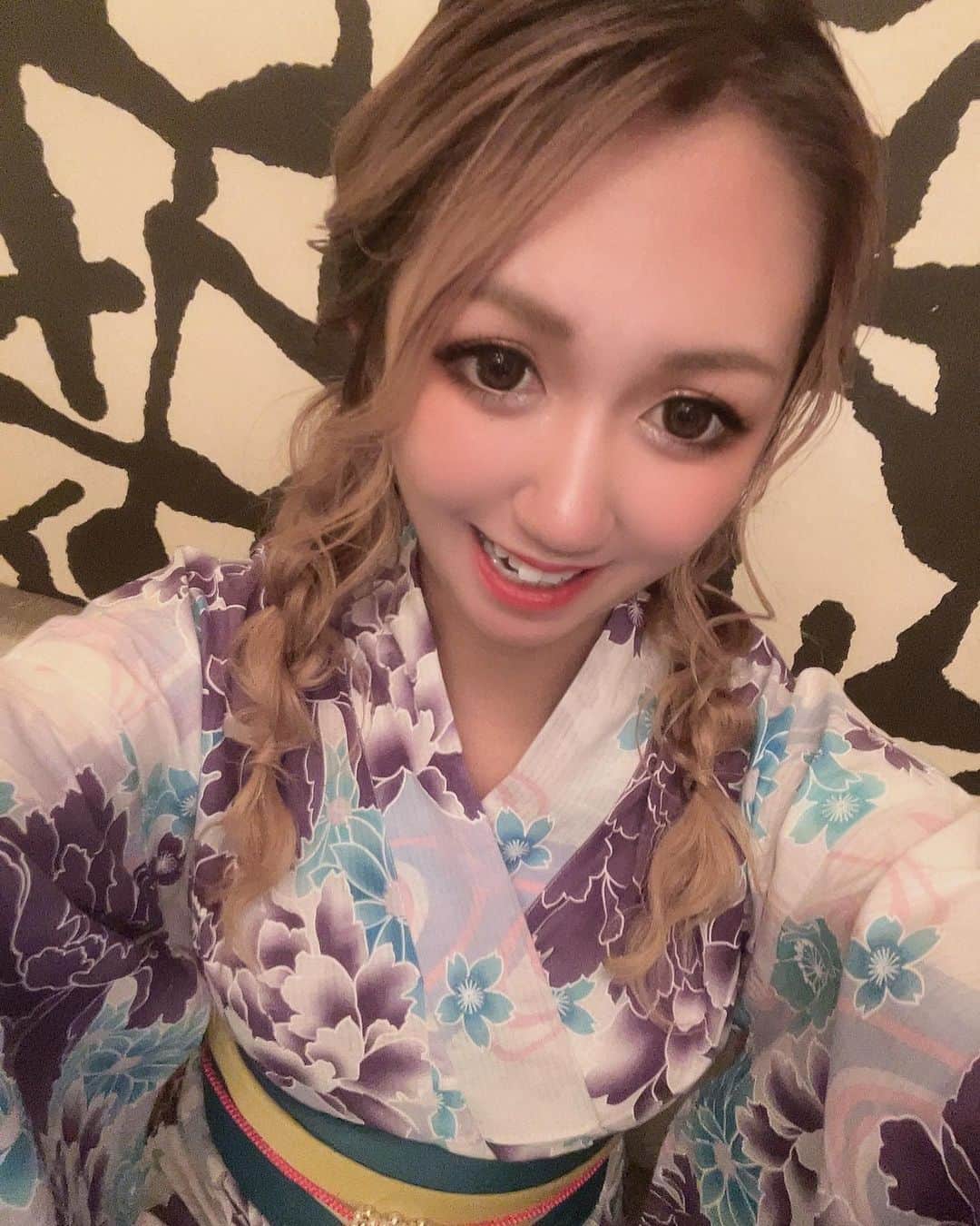一条あかねのインスタグラム：「. #お祭り行きたい 🫠🩷」