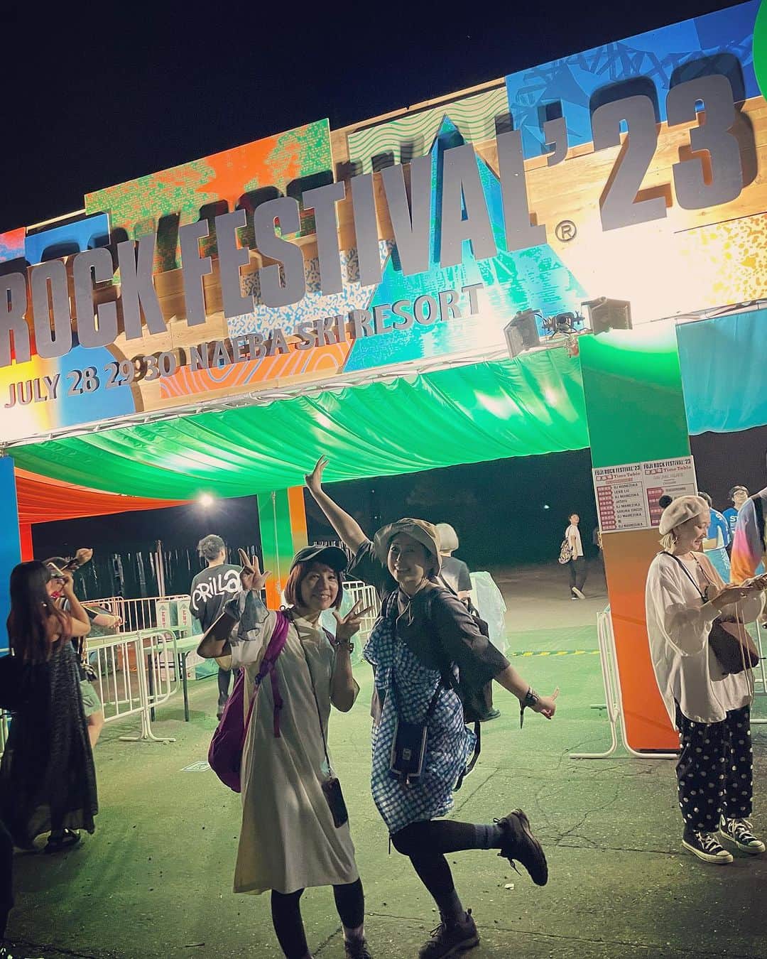 美甘子のインスタグラム：「フジロック前夜祭に来てます。 明日から、ドラゴンドラで山頂のサイレントブリーズ、ステージ頑張ります☺️ #フジロック #fujirock」