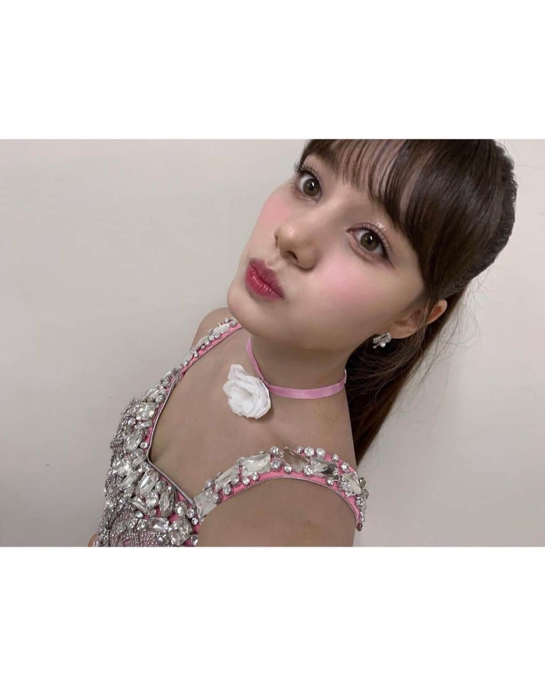 NiziUさんのインスタグラム写真 - (NiziUInstagram)「遅くなちゃってごめんね〜🙇🏻‍♀️  많이 늦어서 미안해~🙇🏻‍♀️  #niziu #nina」7月27日 21時36分 - niziu_artist_official