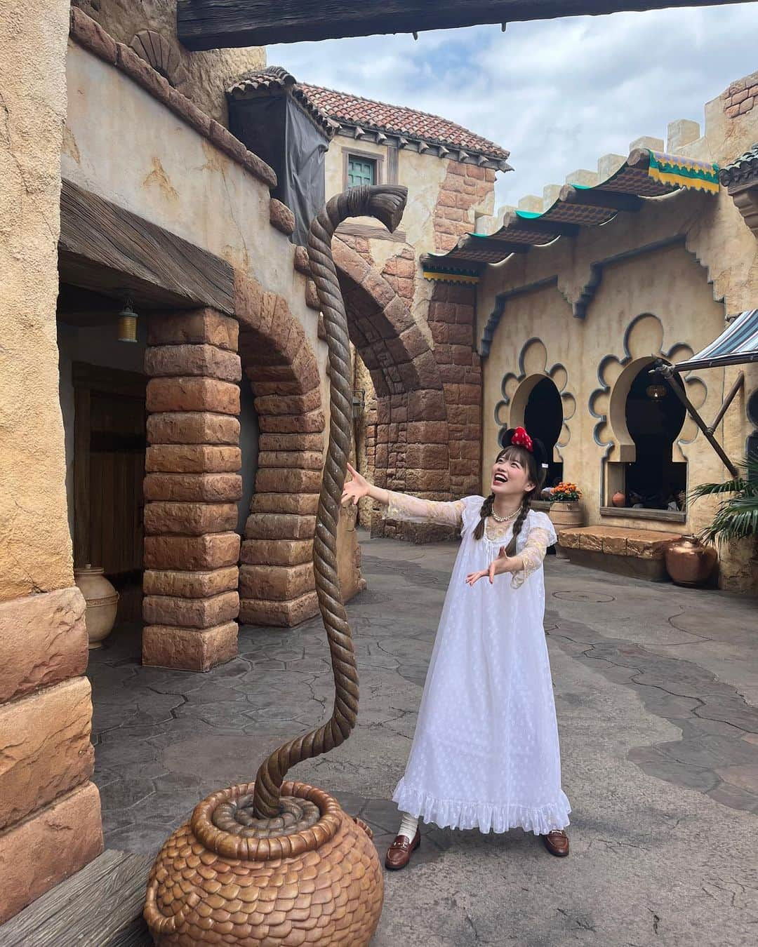 小林萌花さんのインスタグラム写真 - (小林萌花Instagram)「♡♡♡  #disney #disneysea #ディズニー #メリーゴーランド」7月27日 21時48分 - honoka_kobayashi.official