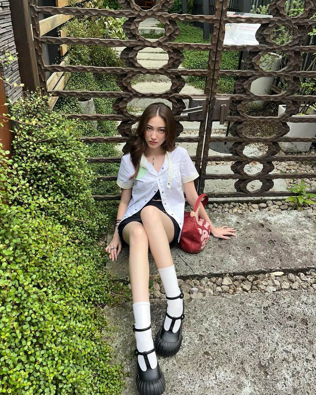 シュナイダー飛夢のインスタグラム：「🖤🤍」