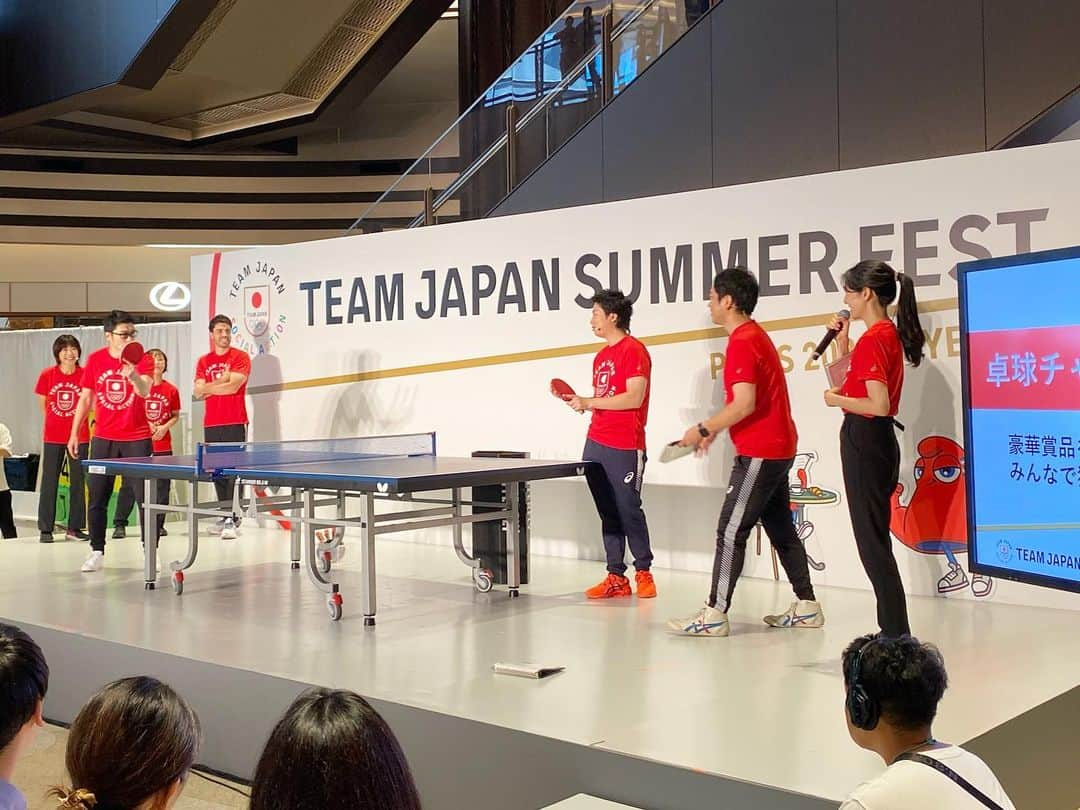 淡輪優希さんのインスタグラム写真 - (淡輪優希Instagram)「TEAM JAPAN SUMMER FEST- パリ2024オリンピック1年前カウントダウンイベント MCを勤めさせていただきました‼︎🎤  #高橋尚子 さん #土井レミイ杏利 さん #水谷隼 さん #登坂絵莉 さん  という、WINTER FESTに続き今回も日本のスポーツ史に名を残す素晴らしいオリンピアンの皆様と✨ 競技は違えどやはりトップアスリートが集えば、あそこでしか聞けないような貴重なお話が止まりませんでした。。  さぁーパリはどんなドラマが待っているのか。 "もうすでにオリンピックははじまっている…！"と高橋さんもおっしゃっていましたが、実は代表選手選考段階の今から各大会に注目していると、もっともっとオリンピックの舞台の緊張感、選手それぞれの想い、いろんなことを何倍も熱く感じることができると思いますよーー🔥  MCながら贅沢な時間を過ごさせて頂きました✨ありがとうございます。  東京2020は緊張であまり楽しんだ記憶はないので(笑)パリには野球種目がないのは少し残念ですが、シンプルに応援できるのは最高！今から楽しみです🇯🇵  #がんばれニッポン  #teamjapan  ※ちなみにイベント前日に大学病院にて鼻のガーゼを抜いてもらいなんとかMCができる状態に。もちろんこんなギリギリな予定ではなかったのですが、自分の管理ミス。。スケジュールは余裕を持って組み立てましょう。(自戒」7月27日 21時52分 - yukitannowa