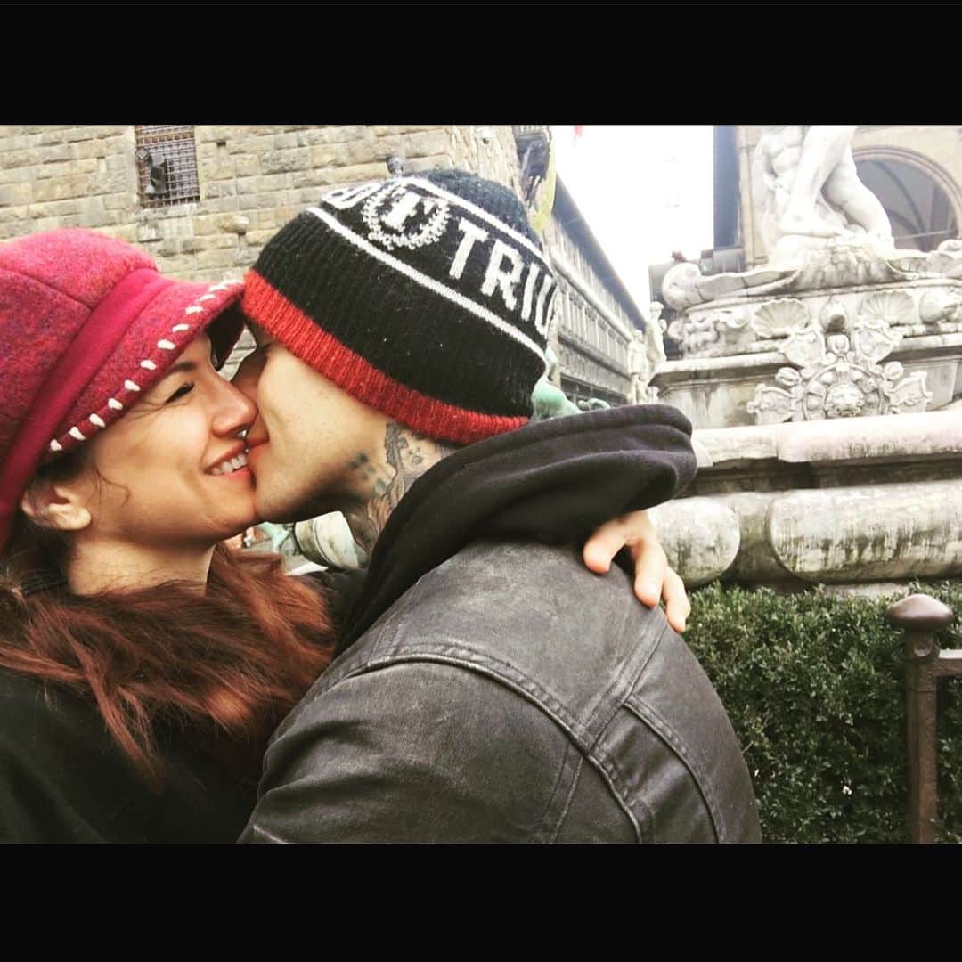 ジーナ・カラーノのインスタグラム：「You’ve sat through the fire with me and didn’t even flinch.  I love this adventure with you. Happy birthday @dasoulassassin @dasoulartist #youresocool」