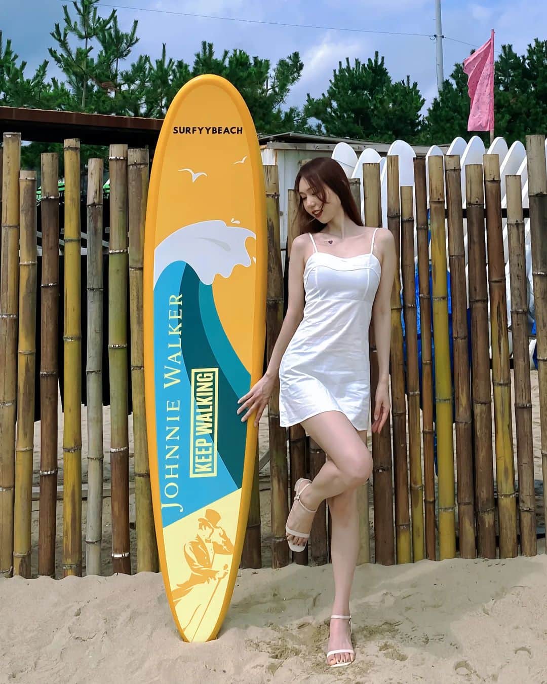 우~~사기다のインスタグラム：「서핑 해보고 싶지만 타는건 또 싫은....」