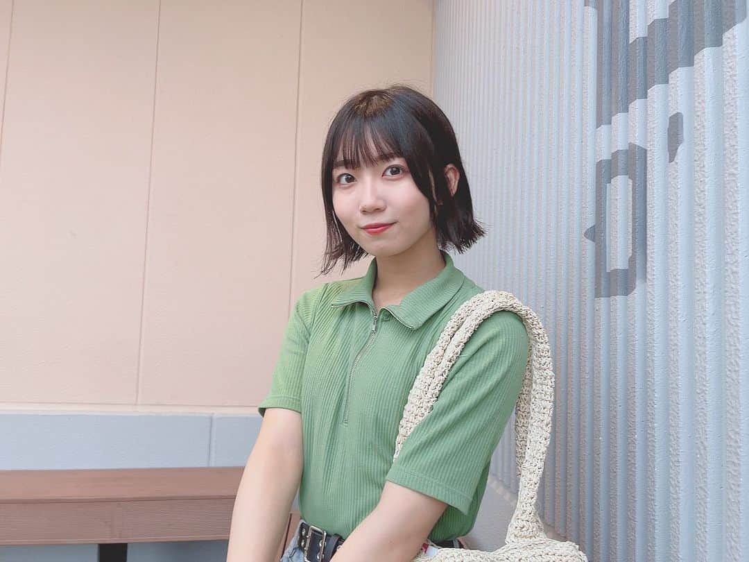 中坂美祐のインスタグラム：「💇‍♀️  夏だからイメチェンした☀️  #ボブ #外ハネボブ #イメチェン #夏 #jk #ボブヘア #夏服」