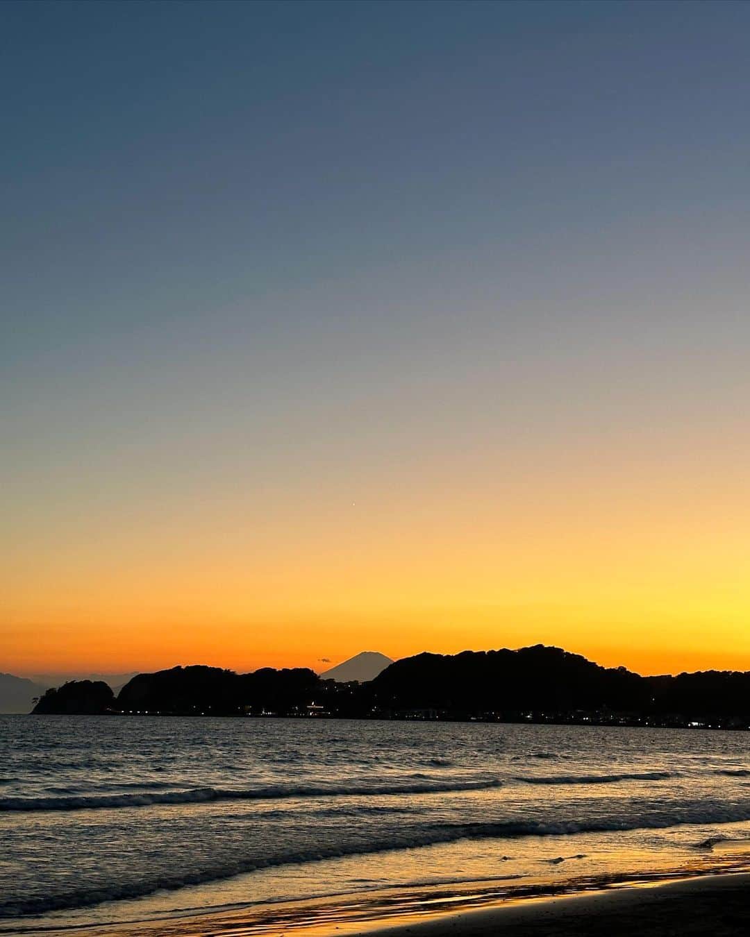 迫田里奈（りなぽよ）さんのインスタグラム写真 - (迫田里奈（りなぽよ）Instagram)「sunset 🧡🧡🧡」7月27日 22時24分 - rinapoyo.1129