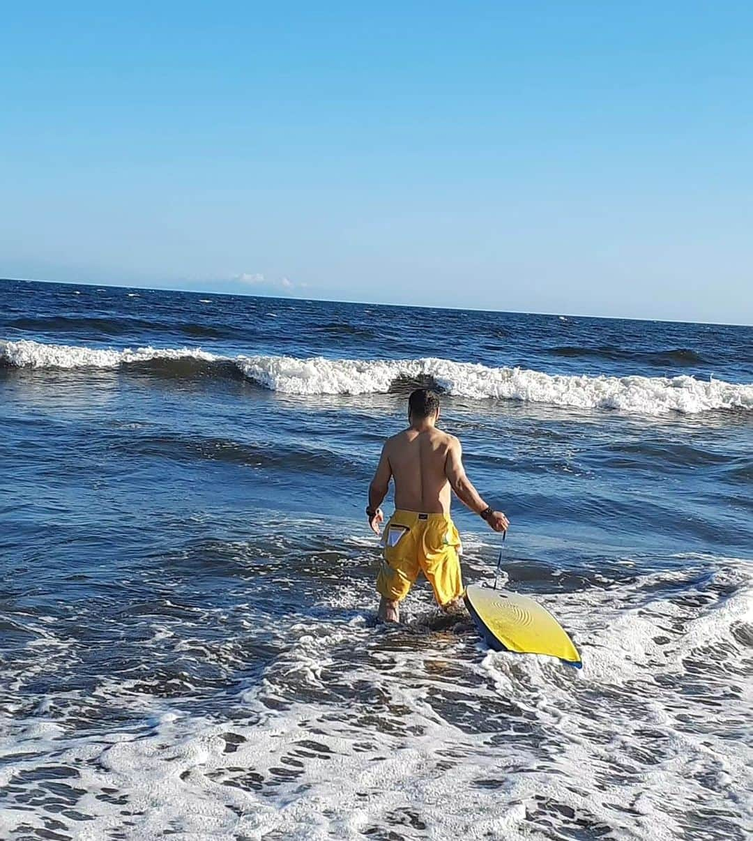 金原弘光さんのインスタグラム写真 - (金原弘光Instagram)「湘南の海はとても気持ち良かった🎵 約15年ぶりのボディボード👍  #湘南」7月27日 22時16分 - hiromitsu.kanehara