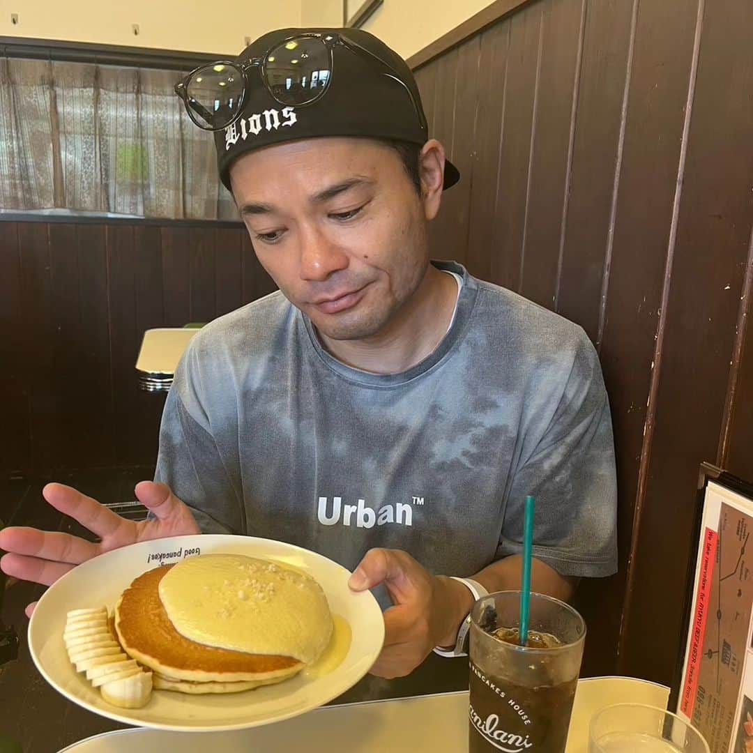 横山裕之さんのインスタグラム写真 - (横山裕之Instagram)「沖縄をやっちゃってました👺  ええDAY‼️  #沖縄 #パンケーキ #パニラニ #せーふぁーうたき  #てんぐ #横山ミル」7月27日 13時43分 - tengu_yokoyama