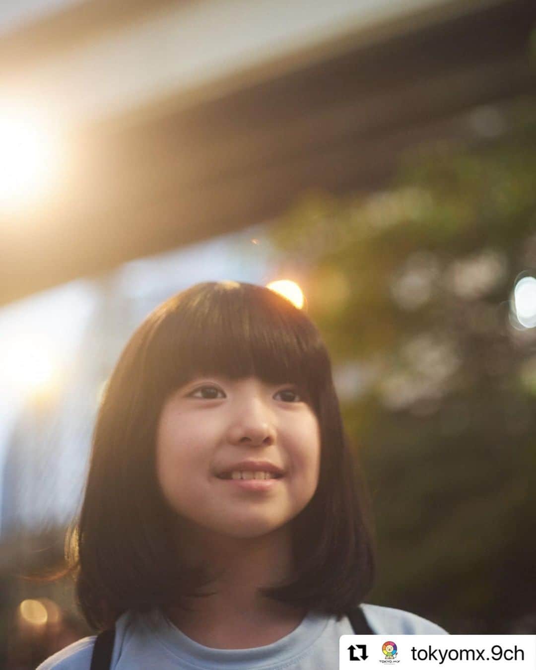 川口花乃子のインスタグラム：「キービジュアルが出たよ🫶 YouTubeでも先行公開されています。 「SO TOKYO」で検索してみてね🧚‍♀️  #Repost @tokyomx.9ch with @use.repost ・・・ 想いは映る。 東京は誰かの1日でできている。  そう、 想えば誰かにとっての大切な1日だったり、 何かのはじまりの1日だったり。  そう、 誰もが物語をもっていて、 誰かを想って生きている。  そう、 いつもの東京は、 誰かの想いで創られている。  想えば映る。 東京の想いを、東京から。  みんなでつくる街 SO TOKYO  #SOTOKYO #TOKYOMX #tokyogram #tokyophotography  #tokyotokyo」