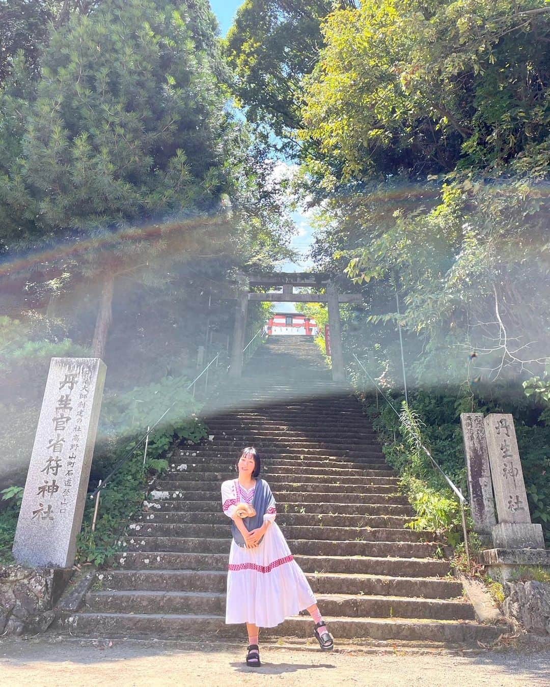 近藤夏子さんのインスタグラム写真 - (近藤夏子Instagram)「🌞🌈✨💕 ちょうど一年🌻 今回もキラーーンってやつ出た✨ キラーーン」7月27日 14時02分 - kondonatsuko
