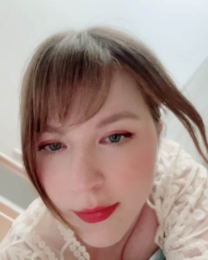 のインスタグラム：「一ヶ月弱仕事で海外行って、私の娘の不二子に会えなくて寂しかった。不二子も寂しかったかな？❤︎Went abroad for work for over a month and missed my baby girl. She seemed to have missed me too.」