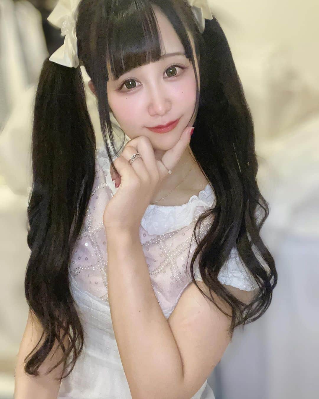丸瀬こはるのインスタグラム：「夏のお出かけする？🎐🫧𓂃 𓈒𓏸◌  #1日1ここちゃ #丸瀬こはる  #きとアイ #アイドル #地下アイドル #japaneseidol #アイドル #地下アイドル好きな人と繋がりたい #地下アイドル始めました #推し探し #推して下さい #ヘアアレンジ #被写体 #撮影会 #港区女子 #港区 #majolie #ツインテール #黒髪」