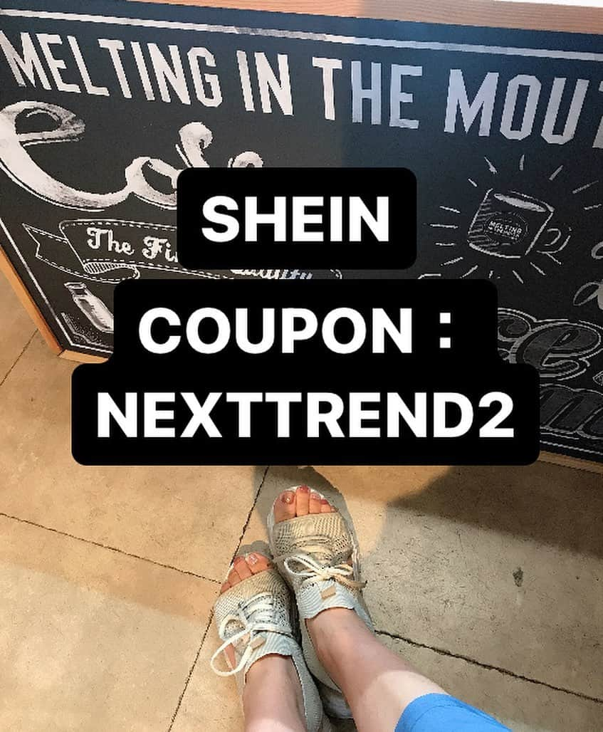 葵さんのインスタグラム写真 - (葵Instagram)「新しいスポーツサンダルをNew in♡  @shein_japan @Shein_official  歩きやすくて履きやすいよ！！ サイズガイドがあるから、実際に試着しなくても 大丈夫だったよ！通気性があるから足下すずしい♡  みなさんにもクーポンコードどうぞ🎶  COUPON：NEXTTREND2  割引率：0〜5999円 15%オフ，6,000円以上20%オフ 利用可能期間：23/06/03~23/08/31  #SHEIN#スポーツサンダル#サンダル #夏コーデ #SHEINwithNEXTTRENDFES」7月27日 14時24分 - dolphin_coconut