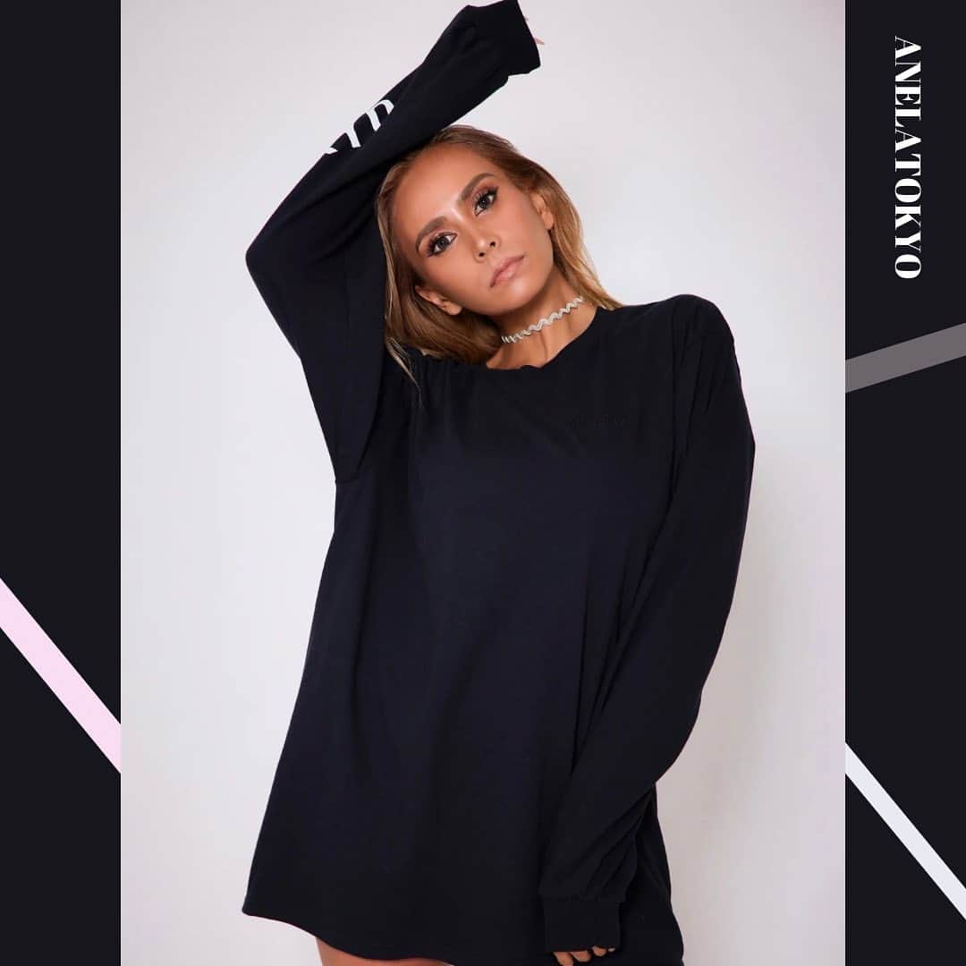 ANELA TOKYOのインスタグラム：「ANELATOKYO LOGO LONG T-SHIRT  Price:¥11,000(taxin)【単品】  ¥44,000(taxin)【全部SET】 Color:BLK/GRY/WHT/PNK  #anelatokyo」