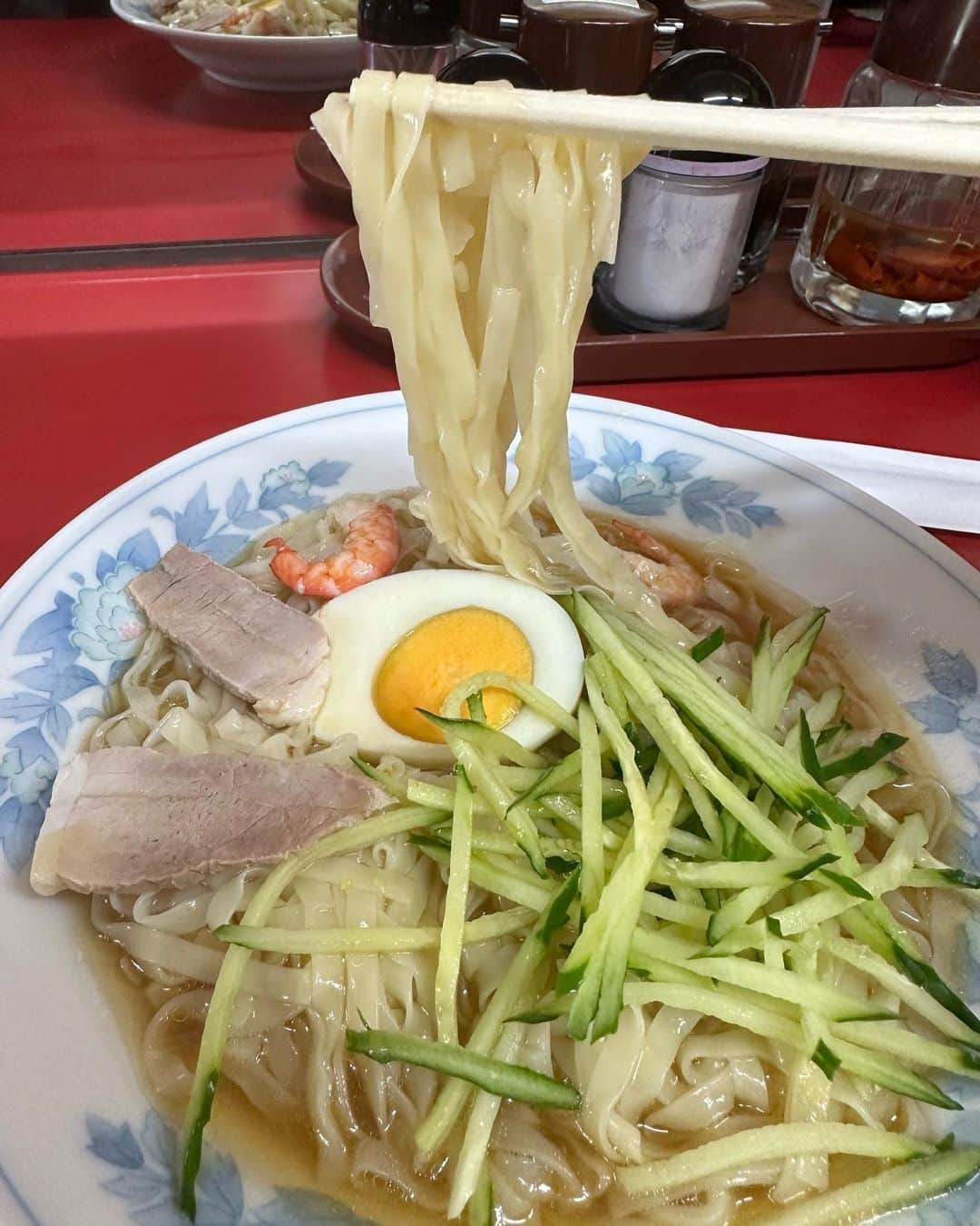 堀江貴文さんのインスタグラム写真 - (堀江貴文Instagram)「#noodle #kure #呉名物呉冷麺 #平打ち麺がつるんとしてて秒でなくなる #美味しくないわけがない #いってらっしゃい #夕食 #料理 #美味しい #ごはん #food #foodlovers #foodie  #delicious #foodoftheday #foodgasm  #yum #yummy #tasty #eat #eating #hungry #foodpics #fresh #tasty #eating #foodpic #instafood」7月27日 15時15分 - takapon_jp