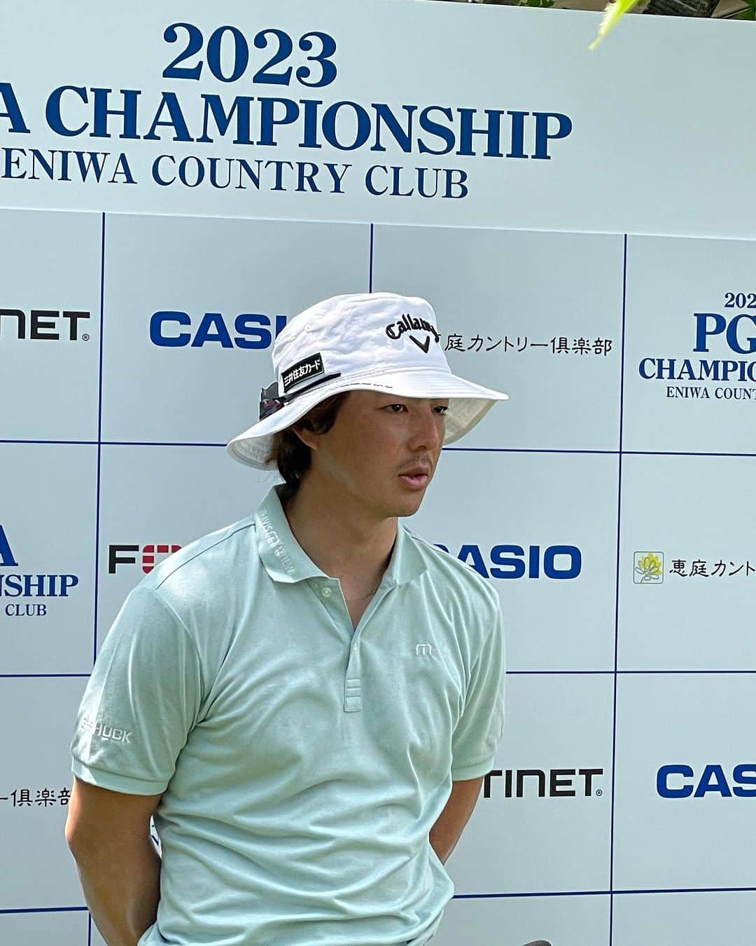  JGTO 男子プロゴルフツアーのインスタグラム：「日本プロゴルフ選手権大会2023 1st Round  午前スタート組の中でトップタイの4アンダーでラウンドした石川遼。まさか4アンダーがトップだとは思っていなかったようですが、今日できる精一杯のゴルフができたことに満足気でした💪 同じく4アンダーでクラブハウスリーダーにたった平田憲聖は全英オープンから帰国したばかり。疲れはあるものの、全英での経験を活かす好発進を切っています！ #日本プロゴルフ選手権大会 #恵庭カントリー倶楽部 #石川遼 #平田憲聖」