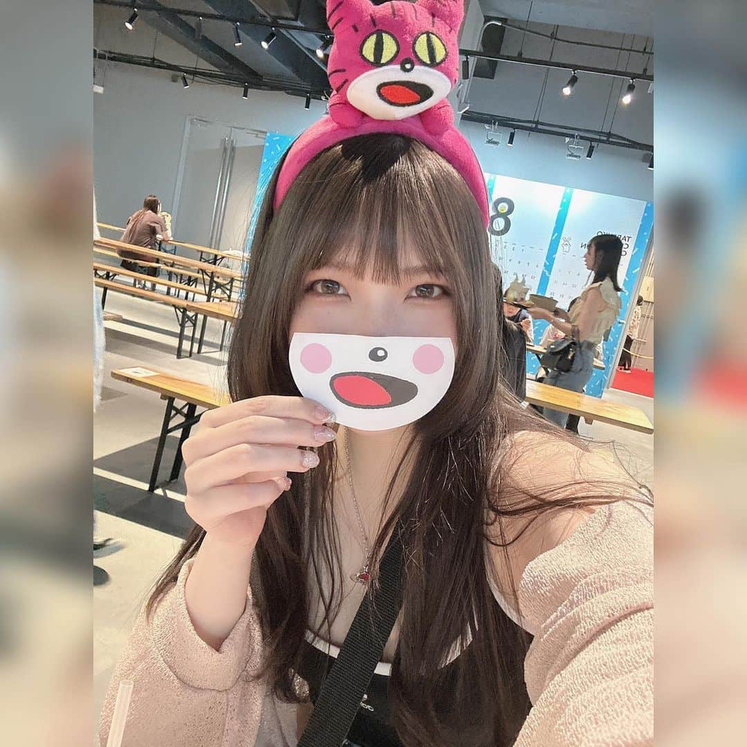 のインスタグラム：「🐰  うさぎになったりライオンになったり🦁  #あまつまりな #あまつ様 #私服 #たべっ子どうぶつ  #たべっ子どうぶつland」