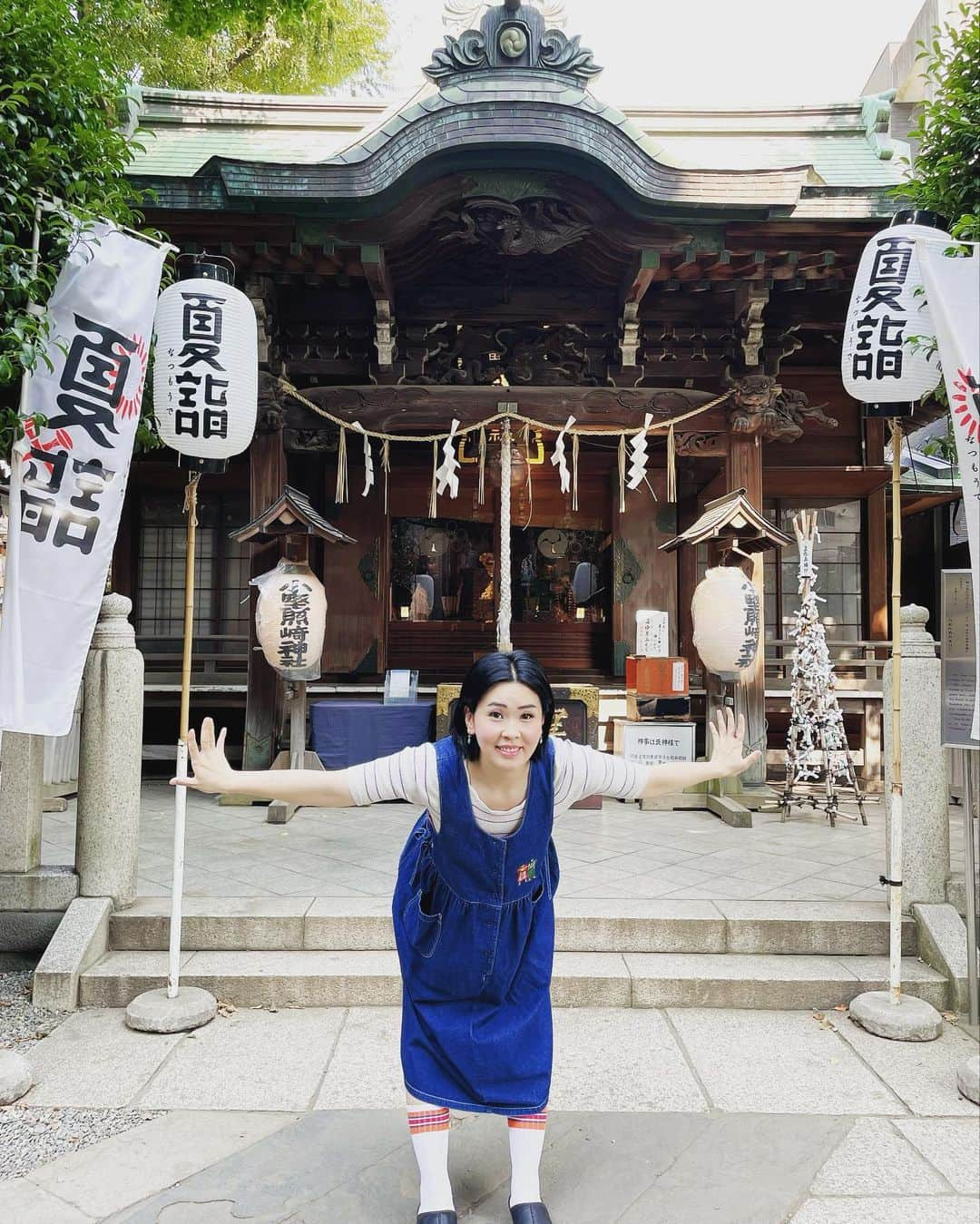 ななえ（キラキラ関係）さんのインスタグラム写真 - (ななえ（キラキラ関係）Instagram)「一年振りの小野照崎神社さん🐅 通称・寅さん神社⛩️ 懇願して、カフェラテ関係を解禁していただきました。 代わりに、本日よりうどん断ち。 白米より食べてるうどん🍚  売れさせてくれー！🫡 結婚させてくれー！👰🏻‍♀️  #小野照崎神社 さん」7月27日 16時05分 - nanchan0601