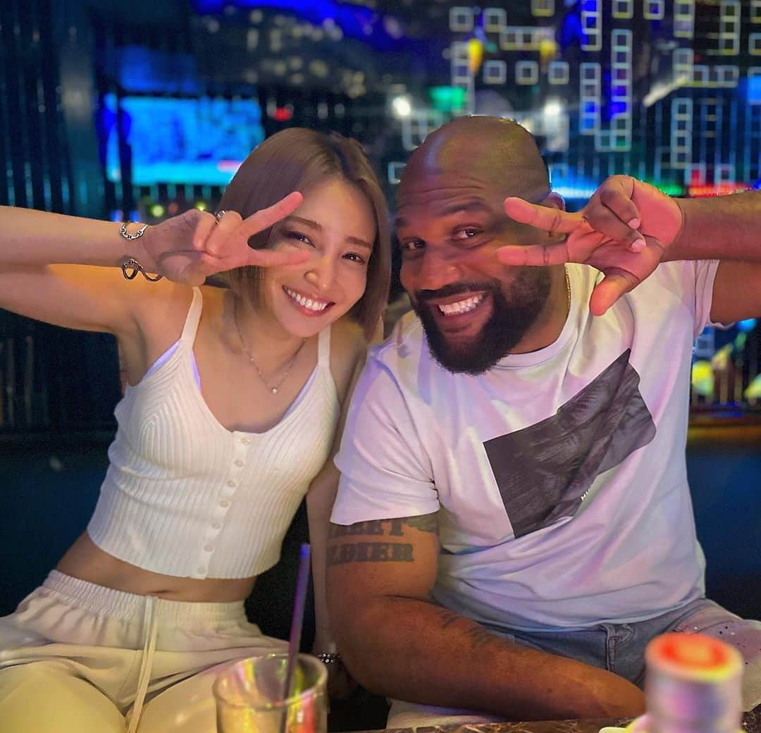 澤田友美のインスタグラム：「. かわいい今ではお父さんになった そして私も母ちゃんになった。笑 . @rampage4real  ランページのセットアップを作るのまき✌︎✨　@ka__jp 👘🇯🇵 嬉しい🙏✨ . . #ぴーす☮️」
