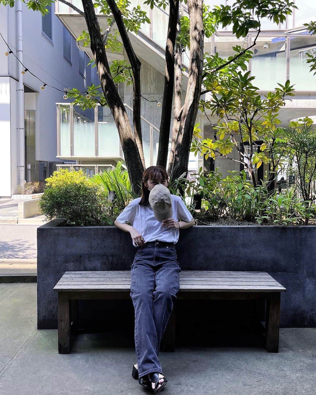 江本るり恵さんのインスタグラム写真 - (江本るり恵Instagram)「欲しかったブラックデニムをやっとゲットした、暑くても履きたい🙃🖤」7月27日 16時41分 - emotorurie