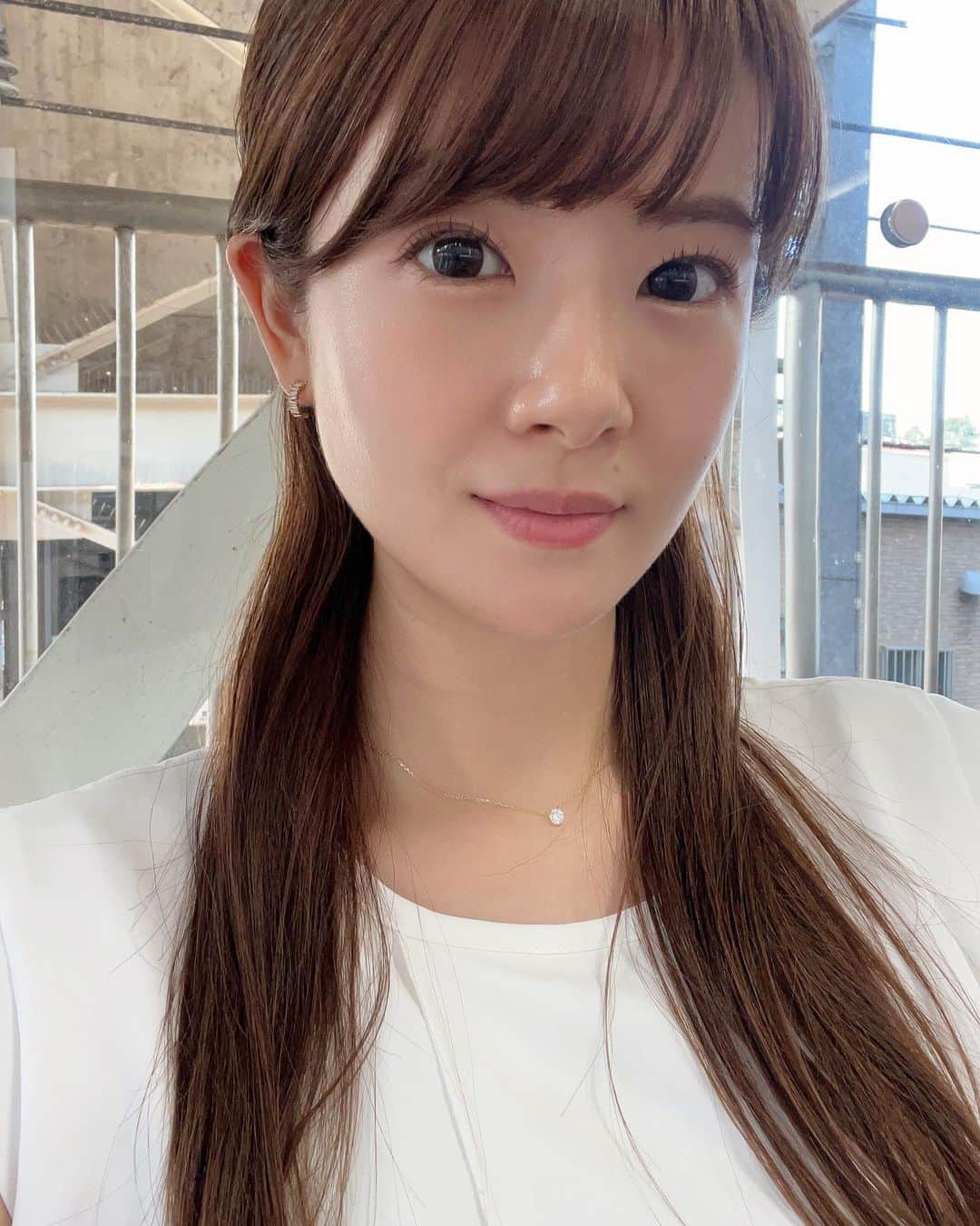 吉田奈央のインスタグラム：「暑いですね～💦  が最近の合言葉になってる🌞🌴🌺✨」