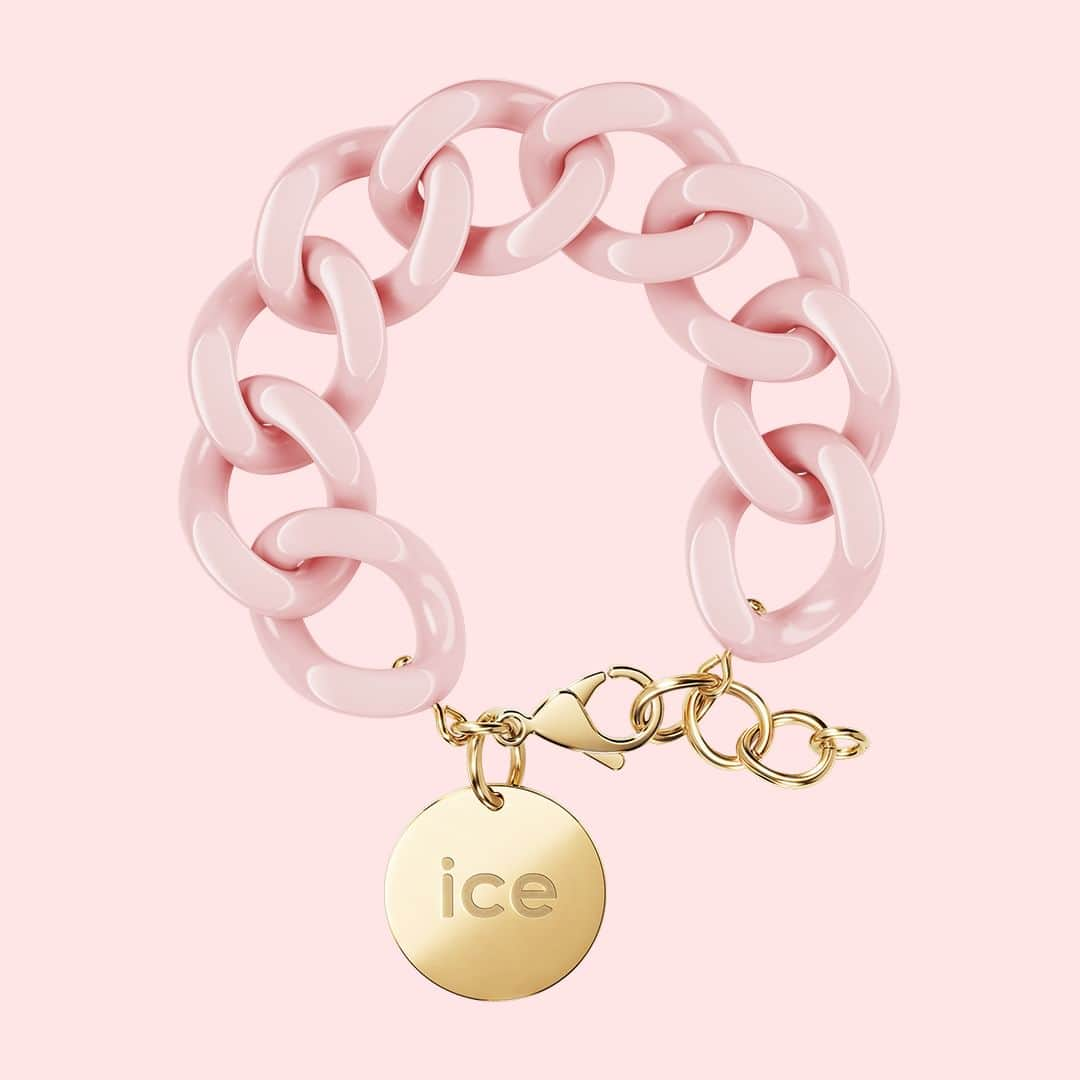 アイスウォッチさんのインスタグラム写真 - (アイスウォッチInstagram)「A graceful and feminine accessory that adds a touch of charm and elegance to any ensemble. ✨💕  #icewatch #icejewellery #matchyourwatch #jewellery #bracelet #pinklady #pink #neon #fluo #chain #chunkychain #beauty #gold」7月27日 17時00分 - icewatch