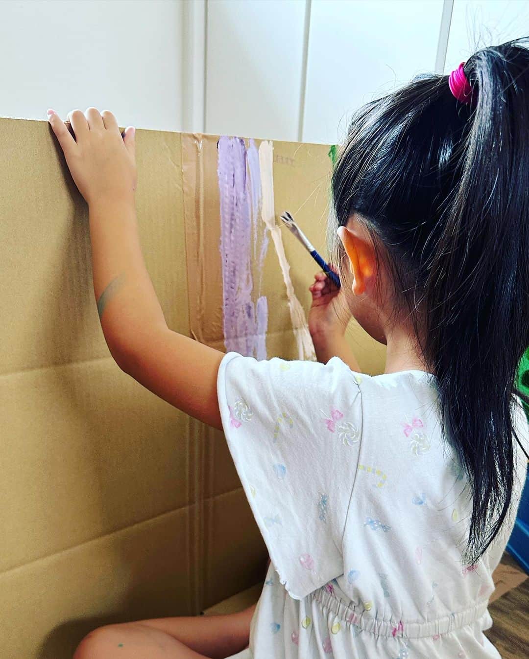 長澤奈央さんのインスタグラム写真 - (長澤奈央Instagram)「子供達の夏休みが始まって1週間 え？まだ1週間？？？🙄 毎日子供達と全力で遊んでます！！  #夏休み #トマトの観察 #秘密基地作り #スノードーム作り #緑のコキア #早寝早起き」7月27日 16時59分 - nagasawana_official