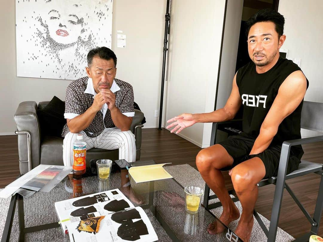 FORZA STYLE 編集部さんのインスタグラム写真 - (FORZA STYLE 編集部Instagram)「こう見えてシエスタ。 35℃を超えると、自動的に寝てます。  #干場義雅  #forzastyle #服魂 #オシャレ王決定戦」7月27日 17時07分 - forzastylecom