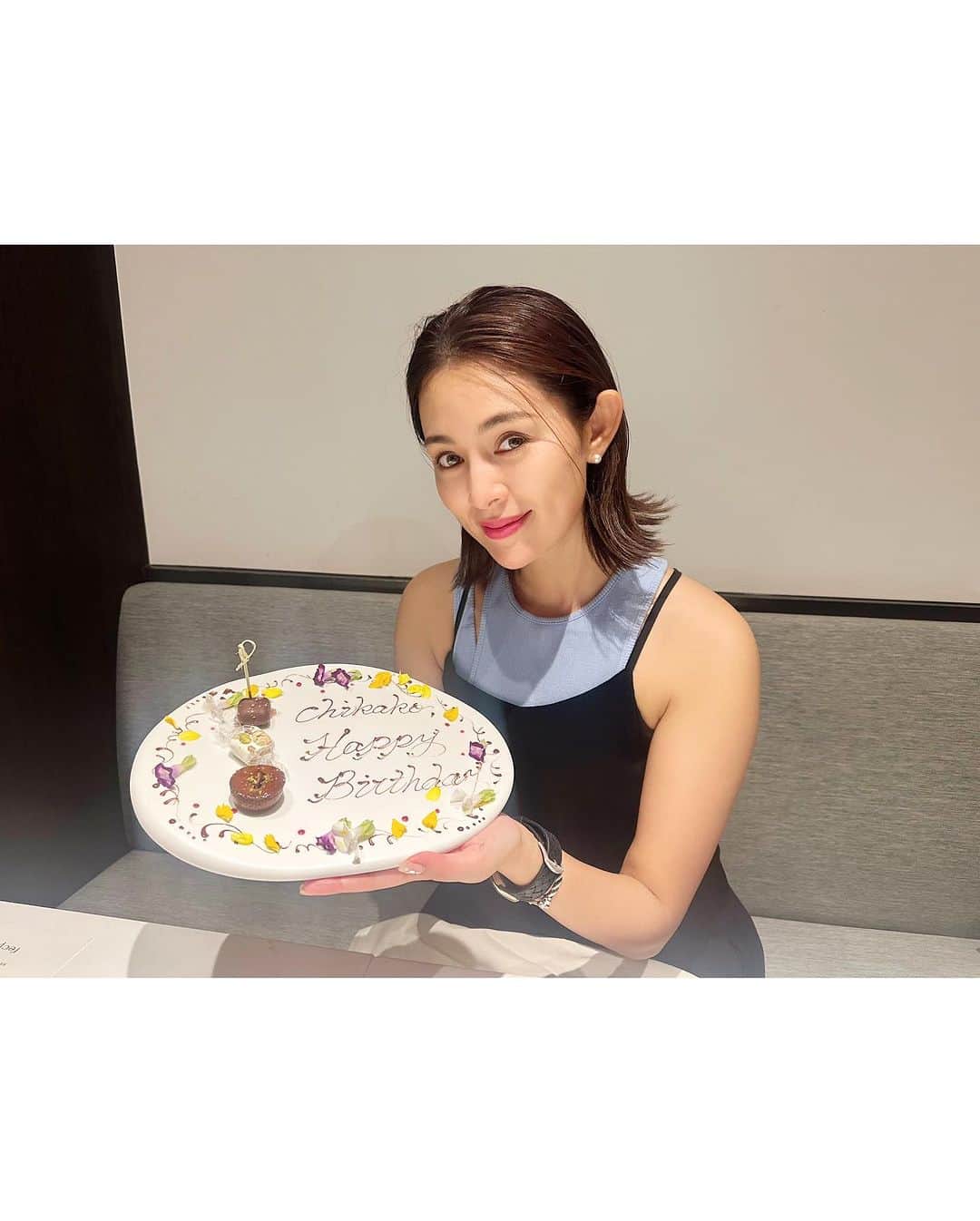 渡辺知夏子さんのインスタグラム写真 - (渡辺知夏子Instagram)「今年もお祝い🥂ありがとう、友よ🥰   #birthday  #birthdaylunch  #ありがとう   #感謝」7月27日 22時45分 - chikako_724