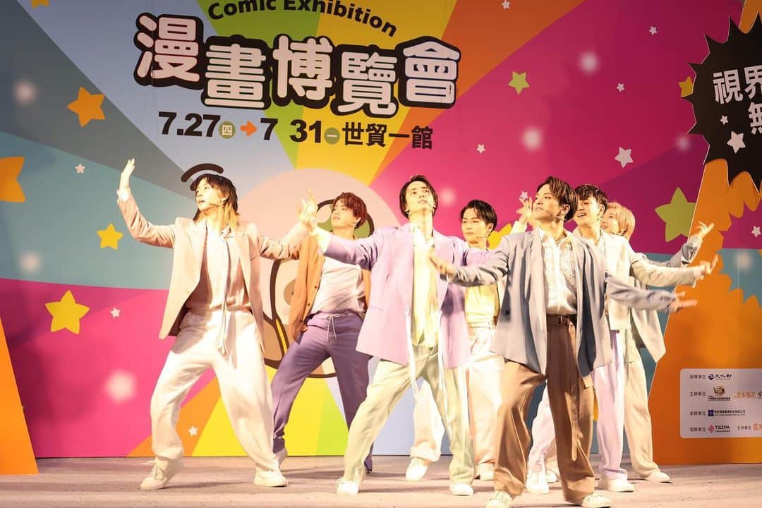 のインスタグラム：「⁡ ⁡ 2023漫畫博覽會 in Taiwan #2023漫画博覧会 ⁡ 今天真是謝謝你們✨ 我們很高興見到大家!! 我們會再跟大家見面!!我們愛你們🐯💜 ⁡ 台湾にて"2023漫画博覧会"の オープニングセレモニーに出演させていただきました！！ また台湾に遊びに行きたいです🐯💜 ⁡ "2023 Comic Expo" in Taiwan We performed at the opening ceremony!! We wanna visit Taiwan again🐯💜 ⁡ #TJgram #WorldwideTJ #Johnnys #TravisJapan」
